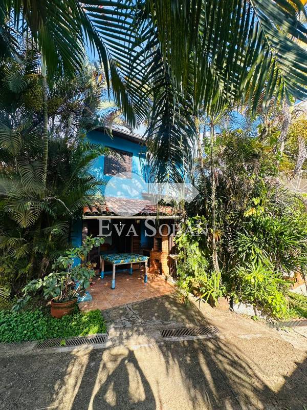 Sobrado venda Loteamento Balneário Camburi - Referência 574